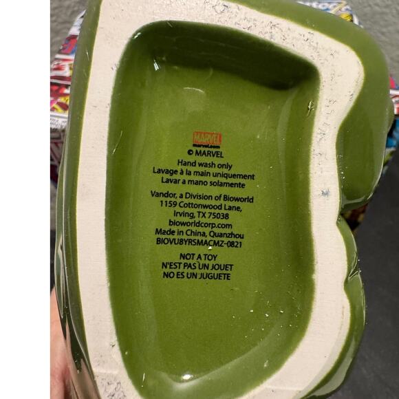 MARVEL COMICS NIB Sculpted Ceramic HULK 14 oz Mug - Picture 10 of 10